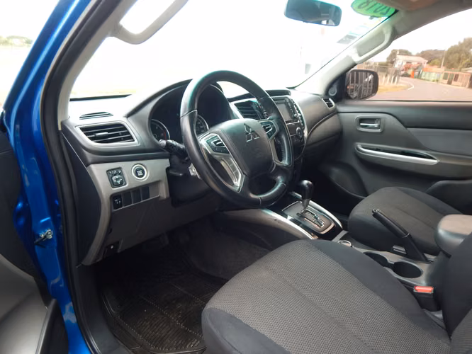 MITSUBISHI L200 SPORTERO DID 4X4 AUTOMATICO 2018 - Imagen 7