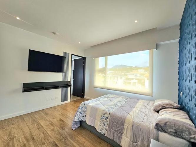 Apartamento Amueblado de Lujo - 2 Hab. - Terraza Privada - Guachipelín Norte - Imagen 12