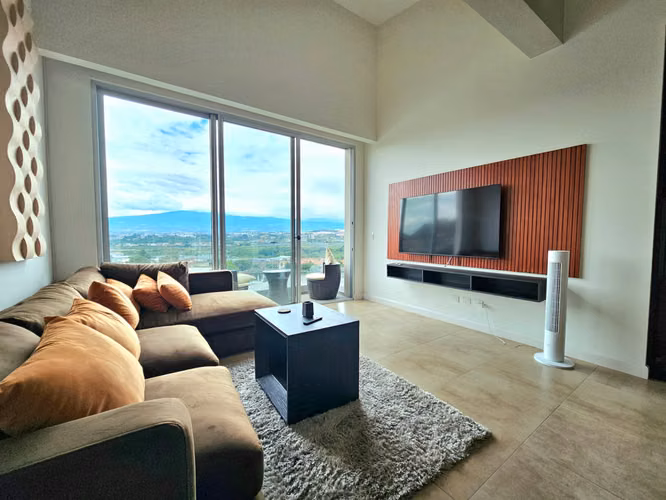 Apartamento Amueblado de Lujo - 2 Hab. - Terraza Privada - Guachipelín Norte - Imagen 3