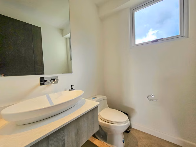 Apartamento Amueblado de Lujo - 2 Hab. - Terraza Privada - Guachipelín Norte - Imagen 9