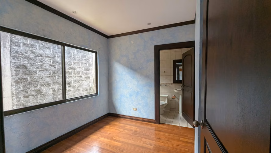 Casa privada con vista en condominio exclusivo, Guachipelín 1.200.000 - Imagen 4