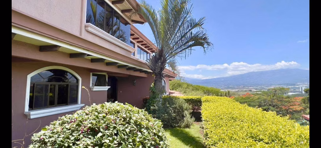 Casa privada con vista en condominio exclusivo, Guachipelín 1.200.000 - Imagen 15