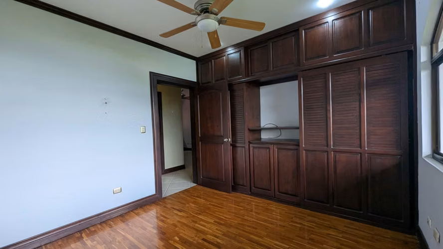 Casa privada con vista en condominio exclusivo, Guachipelín 1.200.000 - Imagen 7