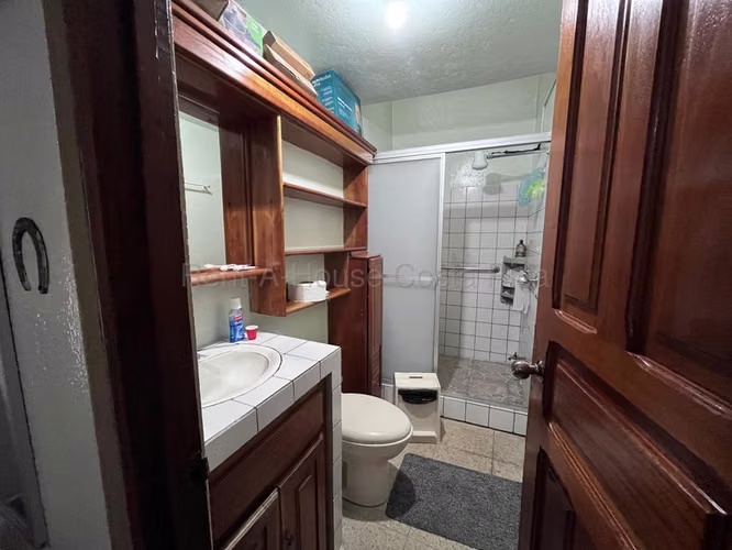 Venta de 2 Casas en San Pablo de Heredia. 27-42
