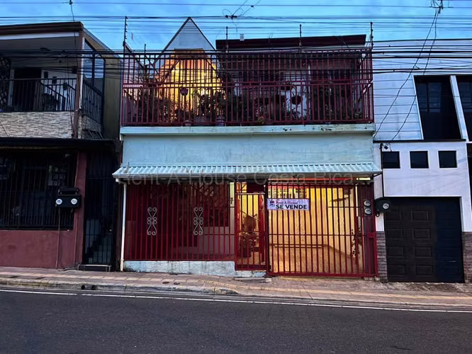 Venta de 2 Casas en San Pablo de Heredia. 27-42