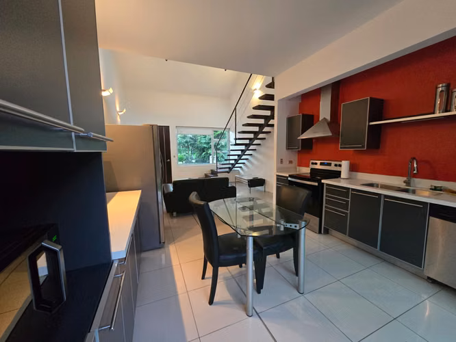 Moderno apartamento amoblado con amenidades en Santa Ana $1800 - Imagen 11