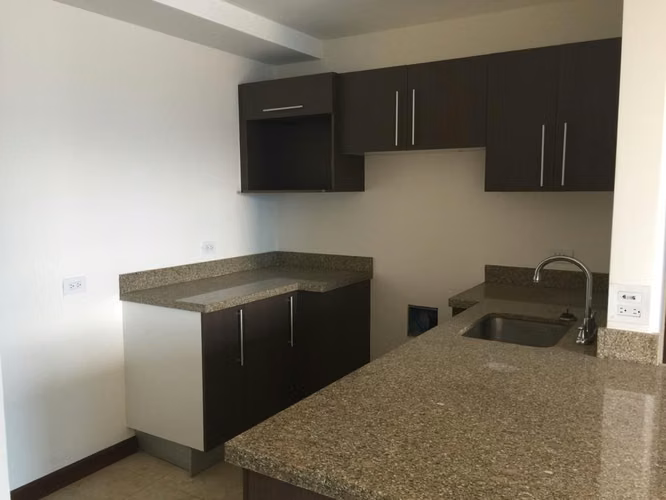 Apartment with a view and Exclusive Amenities on Paseo Colón $1200