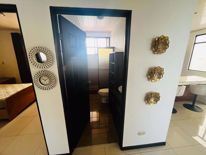 Alquilo Apartamento Amueblado en Escazú SS - Imagen 10