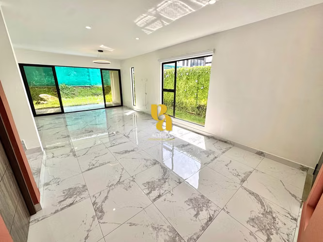 Alquiler de casa moderna con terraza y jardín en San Rafael de Alajuela - Imagen 4