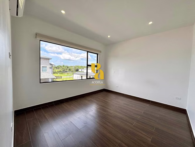 Alquiler de casa moderna con terraza y jardín en San Rafael de Alajuela - Imagen 12