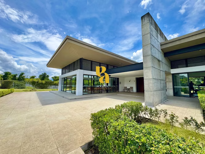 Alquiler de casa moderna con terraza y jardín en San Rafael de Alajuela - Imagen 18