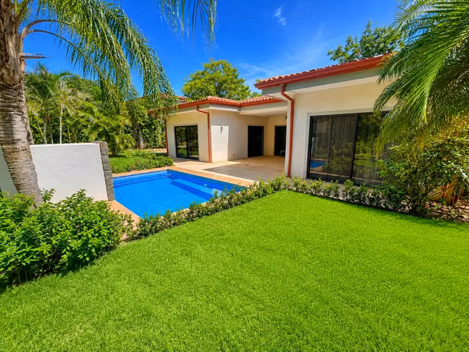 Encantadora Casa con Piscina privada en Condominio Santa Fe – Tamarindo