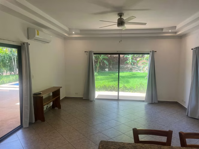Encantadora Casa con Piscina privada en Condominio Santa Fe – Tamarindo