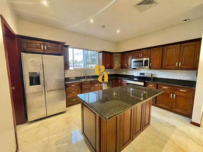 Alquiler de apartamento amueblado en Escazú - Imagen 5