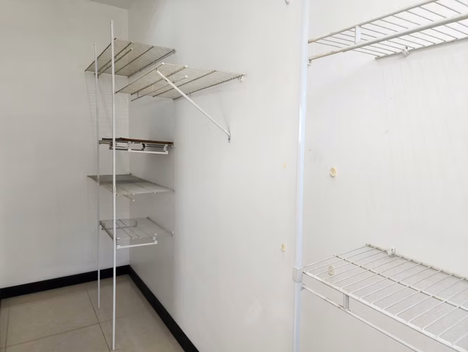 Espacioso Apartamento en La Guácima 3 Habs, Balcón, Patio 2 parq - Imagen 12