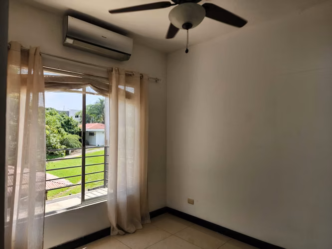 Espacioso Apartamento en La Guácima 3 Habs, Balcón, Patio 2 parq - Imagen 14