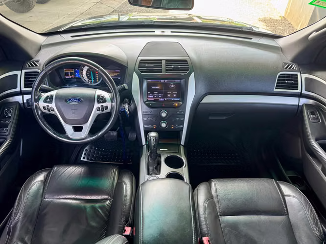 Ford Explorer XLT 4x4 2013