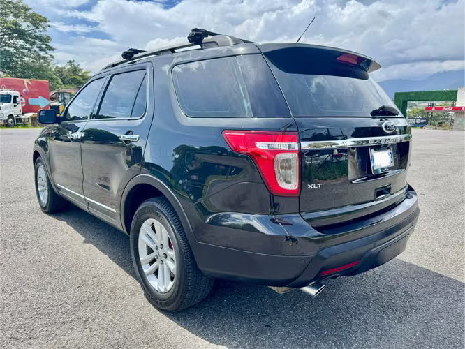 Ford Explorer XLT 4x4 2013