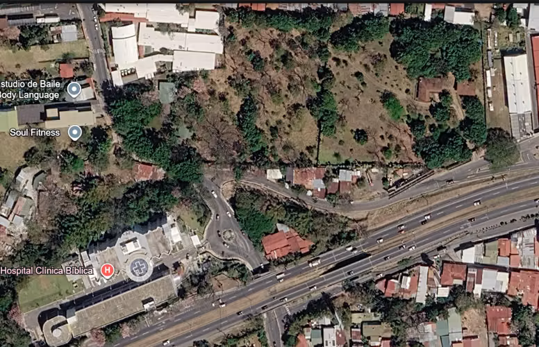 Terreno comercial de primera categoría en venta en Pozos, Santa Ana - Imagen 4