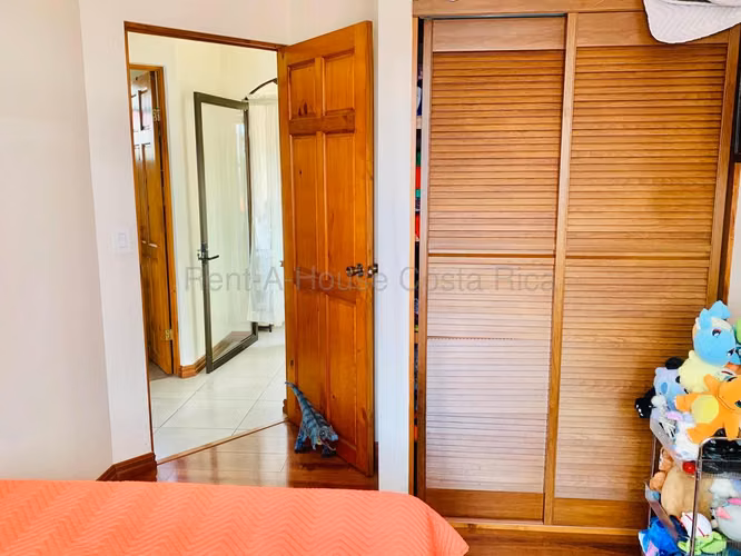 Venta de Casa en Condominio en Tirrases Curridabat