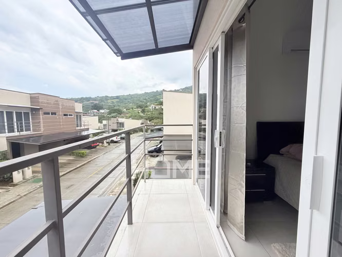 Alquiler de Casa con Jardín Amplio en ciudad Colón - Imagen 7