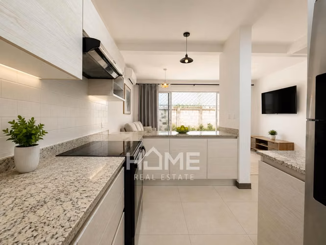 Alquiler de Casa con Jardín Amplio en ciudad Colón - Imagen 3