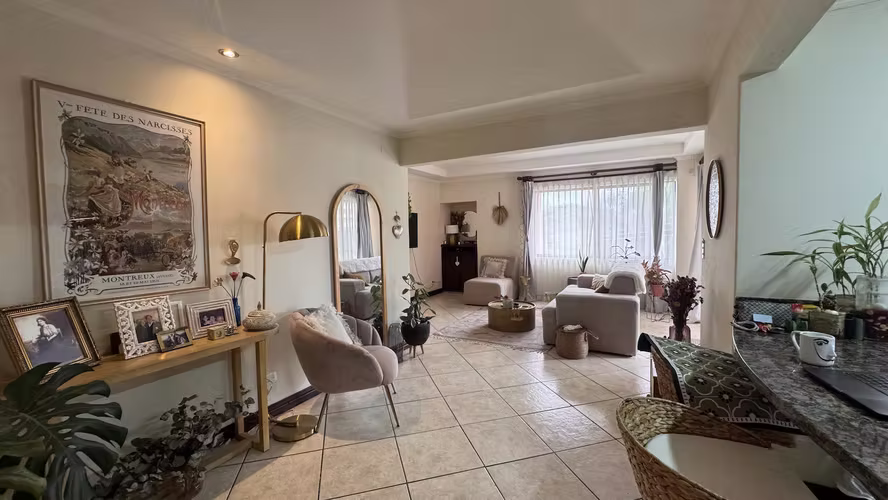 Venta de apartamento en condominio en Escazú, ideal para inversión (AD)