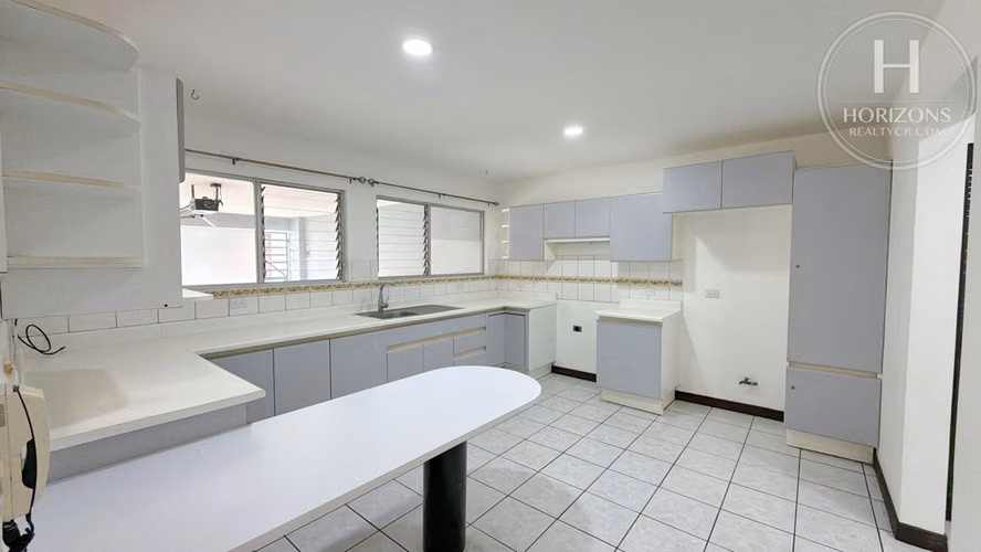 Casa en Venta Residencial El Pinar, San Pedro 3 Hab + Oficina NJA1418SB - Imagen 7