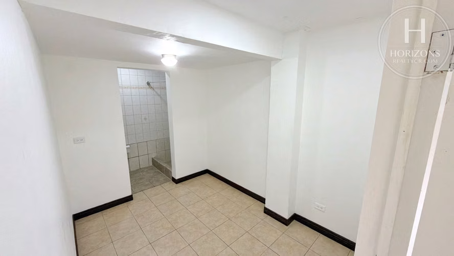 Casa en Venta Residencial El Pinar, San Pedro 3 Hab + Oficina NJA1418SB - Imagen 13