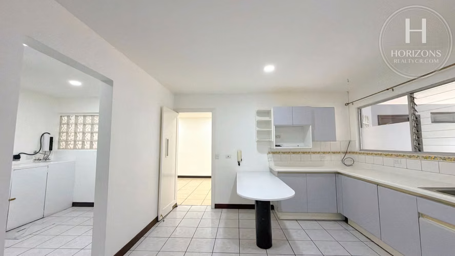 Casa en Venta Residencial El Pinar, San Pedro 3 Hab + Oficina NJA1418SB - Imagen 9