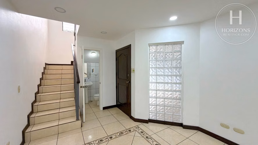 Casa en Venta Residencial El Pinar, San Pedro 3 Hab + Oficina NJA1418SB - Imagen 5