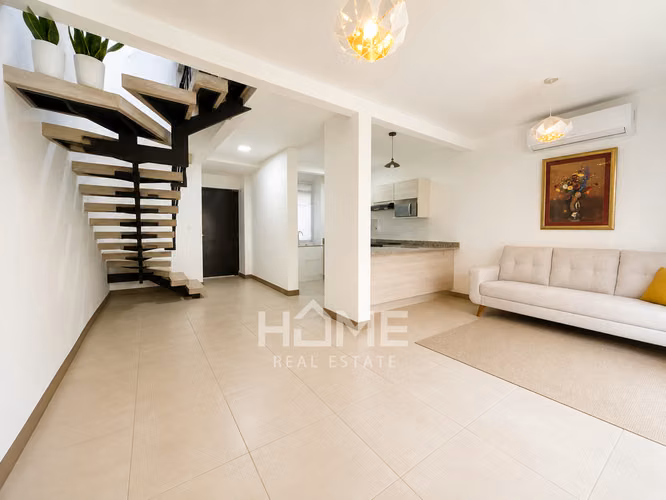 Alquiler Casa Con Amplio Jardín en Ciudad Colón - Imagen 2