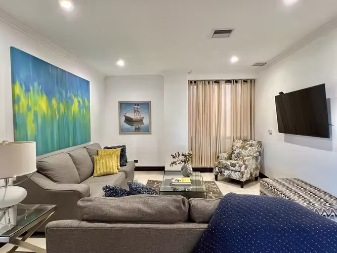 Alquiler de apartamento amueblado en Jaboncillos, Escazú - Imagen 11
