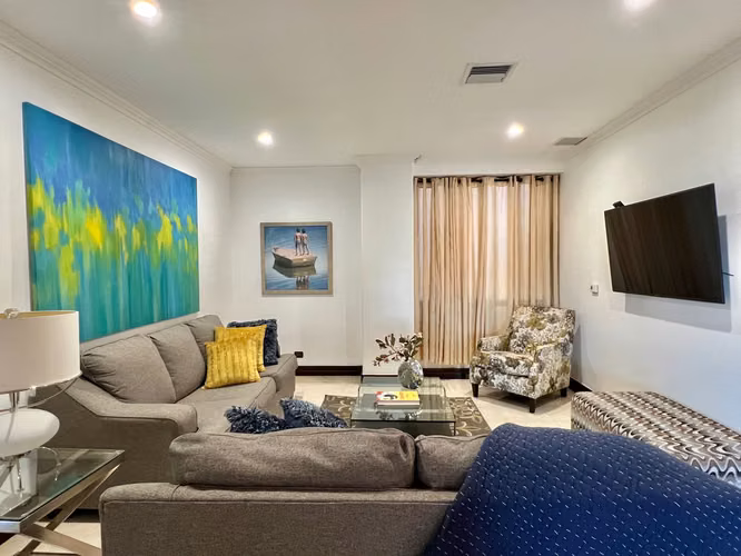 Alquiler de apartamento amueblado en Jaboncillos, Escazú - Imagen 7