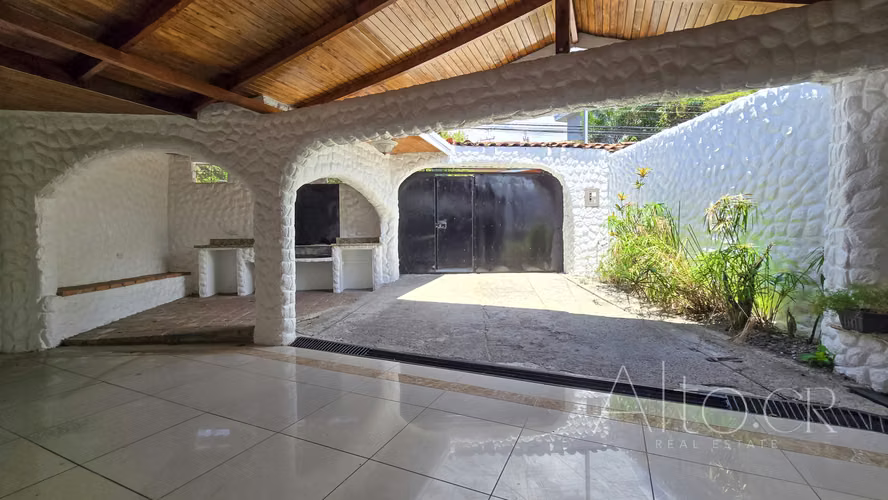 SANTA ANA CENTRO INDEPENDIENTE  |  3 HABITACIONES  |  PORTON CERRADO - Imagen 2
