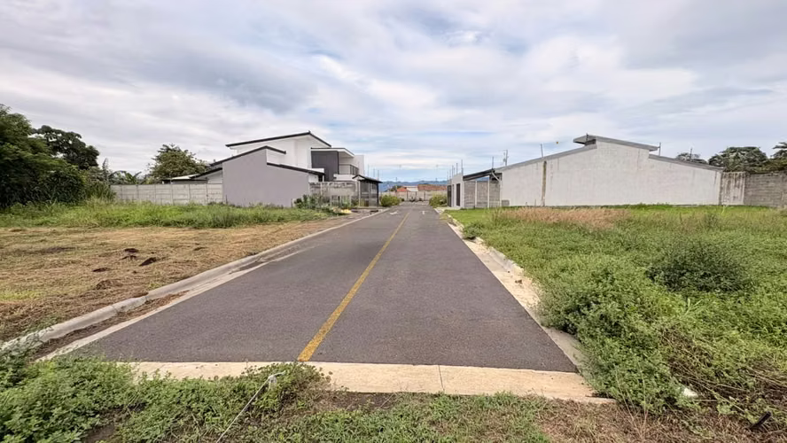 Venta de Lote Residencial en Santo Domingo de Heredia - Imagen 3