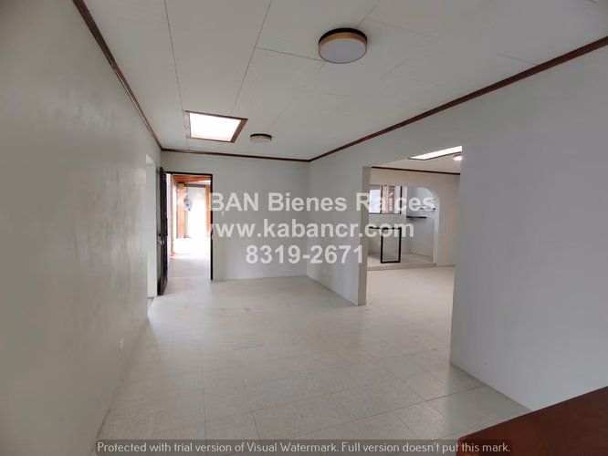 Alquiler de Casa para Oficina o Vivienda | San José | 4 Parqueos - Imagen 11