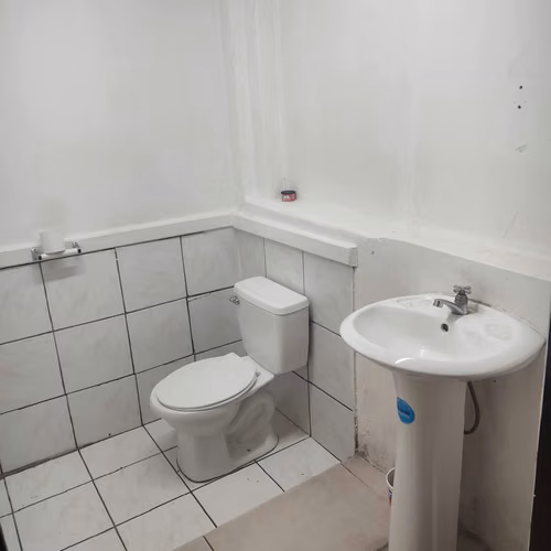 Alquiler de  local en San José ¡El punto comercial que tu negocio necesita! - Imagen 10