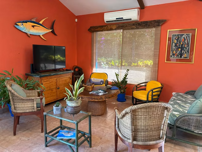 Venta de casa con piscina en Portegolpe, Tempate, Guanacaste (AD)