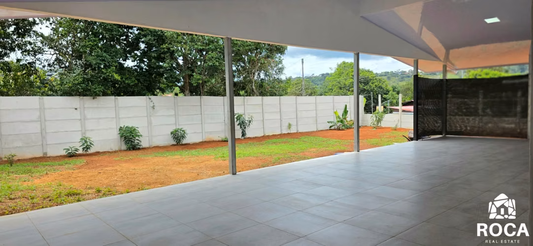 Venta de casa nueva en El Hoyon de Perez Zeledon