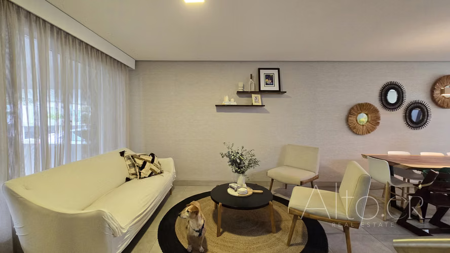EXCLUSIVA CASA CON LINEA BLANCA | AMENIDADES PREMIUM  | 4 PARQUEOS - Imagen 4