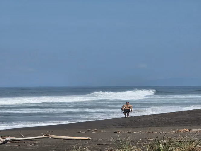 ¡Apartamento Frente al Mar EN RENTA en Playa Hermosa! ¡Totalmente amueblado!