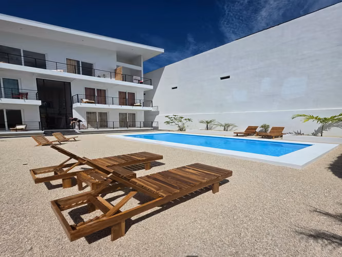 ¡Apartamento Frente al Mar EN RENTA en Playa Hermosa! ¡Totalmente amueblado!