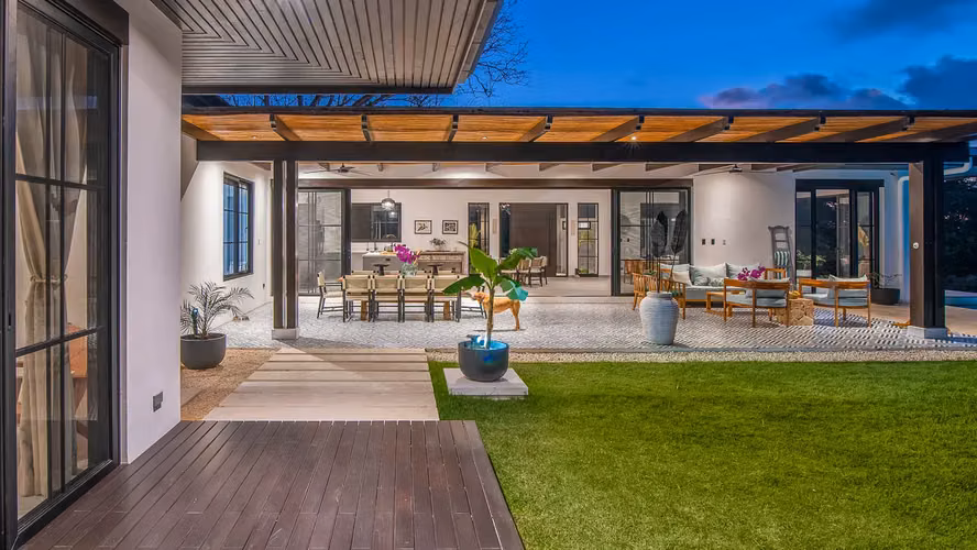 Lujosa Villa de 5 dormitorios con piscina e increíbles vistas en Playa Hermosa Santa Teresa - Imagen 15
