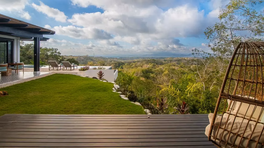 Lujosa Villa de 5 dormitorios con piscina e increíbles vistas en Playa Hermosa Santa Teresa - Imagen 20