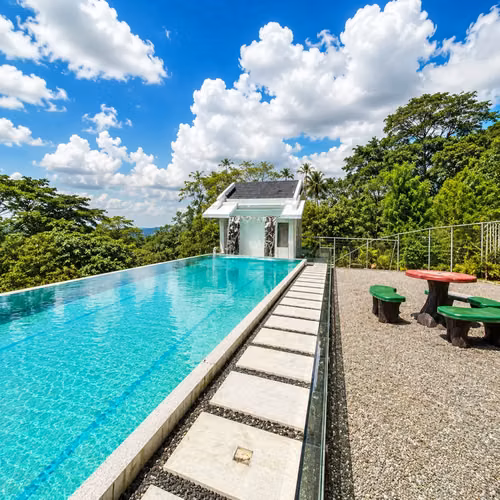 Coronado de lujo en la montaña con arroyo privado, piscina y vistas panorámicas en Coronado, Costa Rica. - Imagen 17