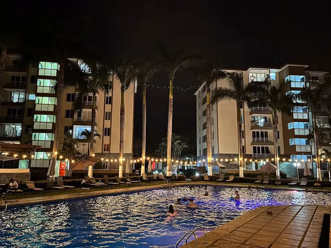 Hermoso Ático en Costa Linda - Imagen 3