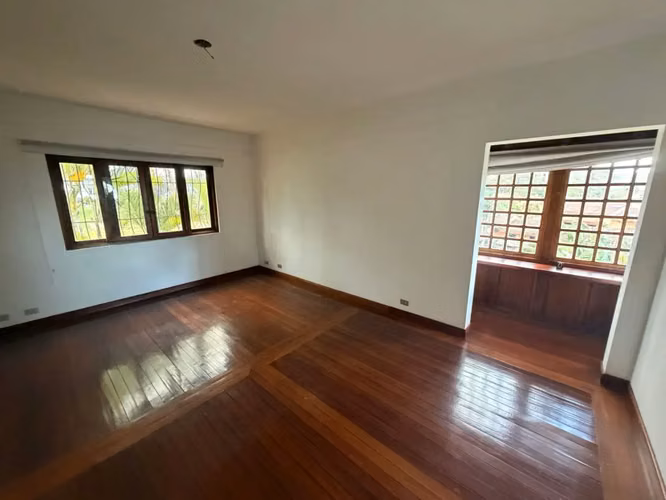 Se ALQUILA: Amplio Apartamento en Bello Horizonte - Imagen 6