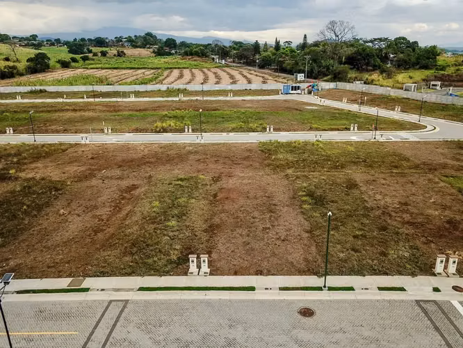 Lote en venta en Grecia – Excelente ubicación y gran potencial de inversión - Imagen 7