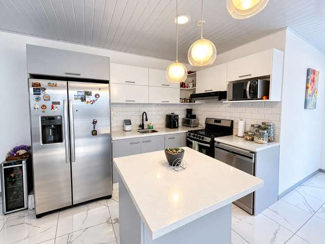 Moderna y elegante casa en Zaragoza de Palmares con una excelente ubicación.